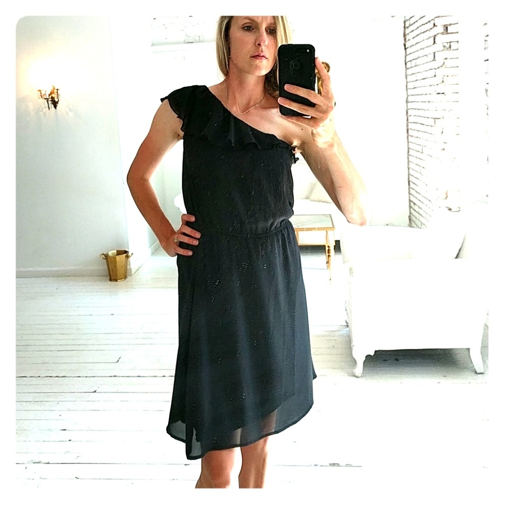 Miss Tina Black one shoulder dress
